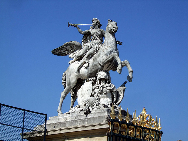 Tuileries Gate Statue by Paolo on Flickr