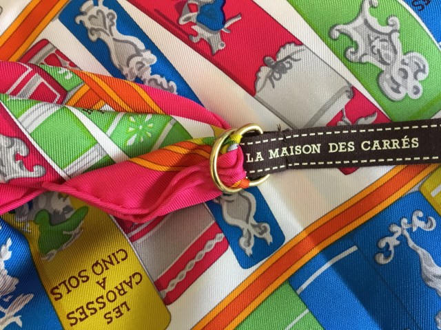 How to tie the scarf end